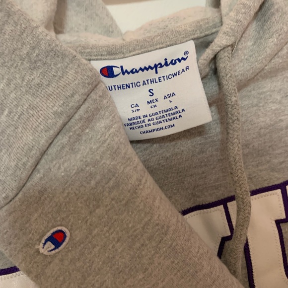 New York university champion thin hoodie size small - Picture 3 of 3